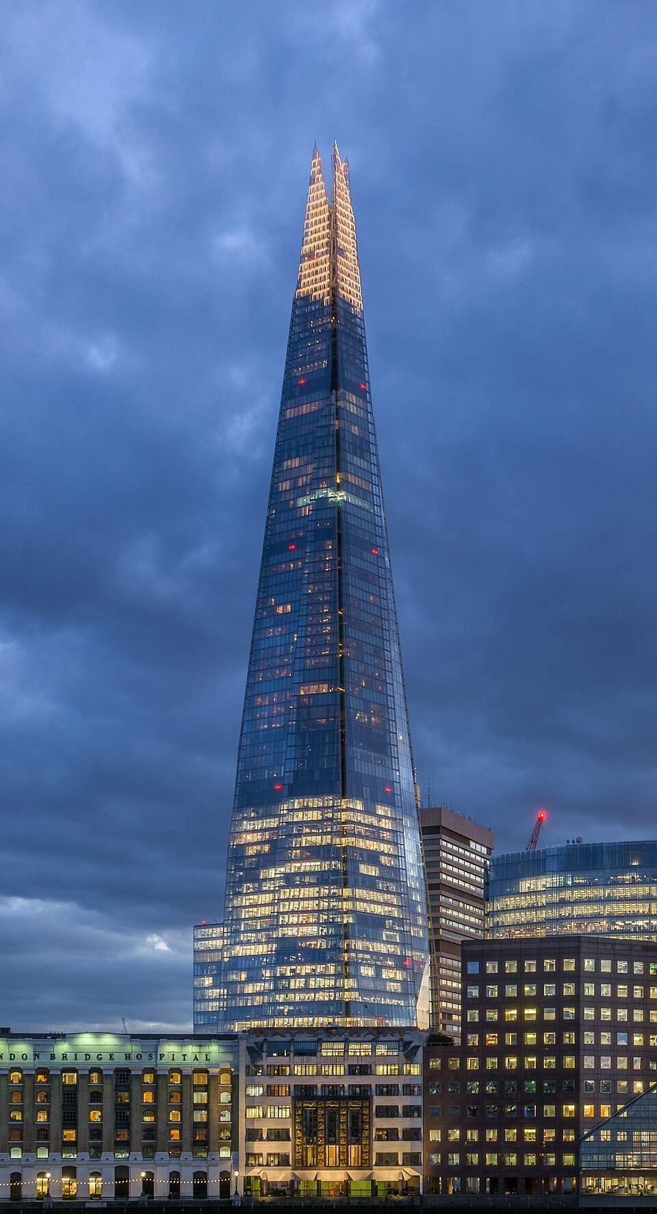 The Shard at sunset 2017 (cropped)